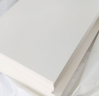 Giấy Ivory